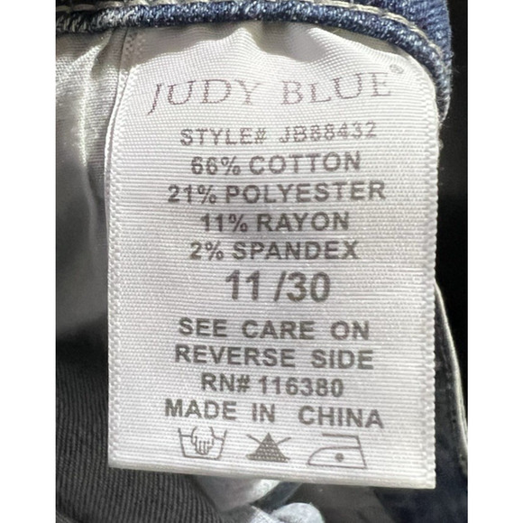 Judy Blue Skinny Fit Jeans Women's Size 11/30, Light Wash Distressed, Preowned - Picture 4 of 5